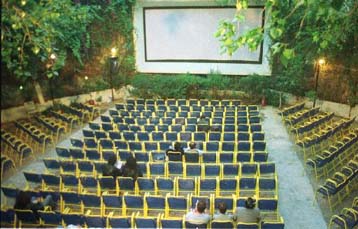 Λιγότερο κινηματογραφόφιλοι από όλους τους Ευρωπαίους οι Έλληνες