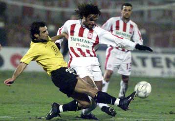 Κρατάμε στα χέρια μας τη τύχη μας, τόνισε ο Λεμονής στους παίκτες του