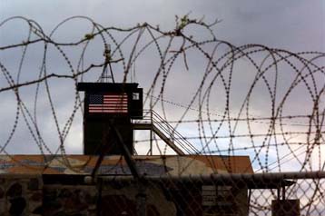 Σταματούν προσωρινά οι μεταγωγές κρατουμένων Ταλιμπάν προς τη βάση Γκουαντάναμο