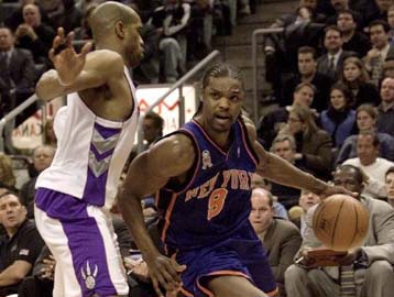 Έστω και δύσκολα, οι Νικς νίκησαν το Τορόντο – Νέα ήττα για τους Λέικερς