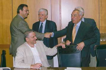 «Ανύπαρκτα» για το Ξενοδοχειακό Επιμελητήριο τα περί ανεπάρκειας κλινών για το 2004