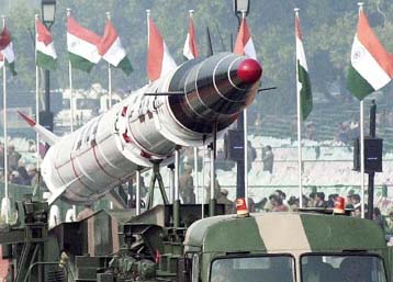 Επιτυχής δοκιμή βαλλιστικού πυραύλου από την Ινδία πυροδοτεί νέα ένταση με το Πακιστάν