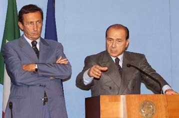 Τον Φίνι, οπωσδήποτε, θέλει στη Συντακτική Συνέλευση της ΕΕ ο Μπερλουσκόνι