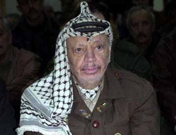 Έτοιμες οι ΗΠΑ να «παγώσουν» τις επαφές με Αραφάτ, υποστηρίζει η Washington Post