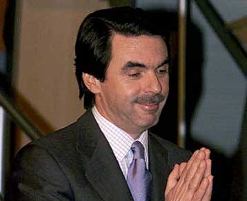 Ο Χοσέ Μαρία Αθνάρ επανεξελέγη πρόεδρος του ισπανικού Λαϊκού Κόμματος