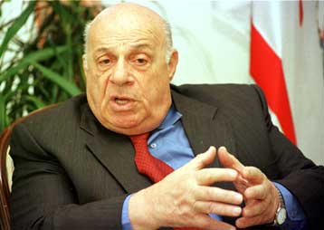 Τρεις ακόμη ξένες πρεσβείες φέρεται να διατηρούν γραφεία στα Κατεχόμενα