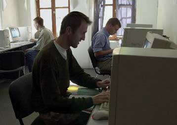 Δεν ήθελε να κάθεται ο υπολογιστής του και κινδύνεψε να κάτσει ο ίδιος -στη φυλακή