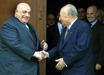 Το θέμα των εξουσιών συζητήθηκε στο νέο τετ-α-τετ Κληρίδη – Ντενκτάς