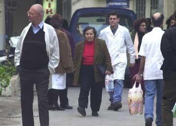 Συνταγματικός ο νόμος για τους πανεπιστημιακούς γιατρούς, εισηγείται το ΣτΕ