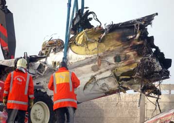 Σκάνδαλο πώλησης ελαττωματικών ανταλλακτικών ίσως συνδέεται με αεροπορικές τραγωδίες