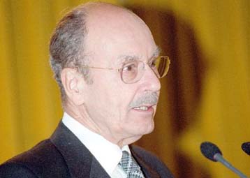 Κριτήριο για το τι είναι καλό ή κακό είναι ο νόμος, τόνισε ο Στεφανόπουλος