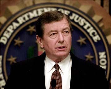 Κουρτίνες 8.000 δολαρίων καλύπτουν ημίγυμνο άγαλμα στο υπουργείο Δικαιοσύνης των ΗΠΑ