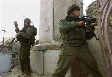 Στη Λωρίδα της Γάζας εισέβαλε ο ισραηλινός στρατός