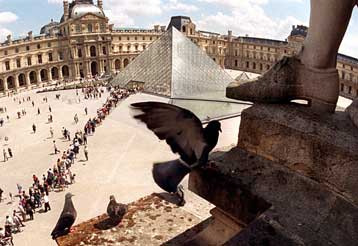 Σε συμφωνία κατέληξαν Γαλλία και Νιγηρία σχετικά με τα κλεμμένα έργα του Λούβρου