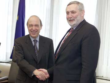 Υπόμνημα Σημίτη στην ΕΕ για το μέγεθος των καταστροφών στην αγροτική παραγωγή