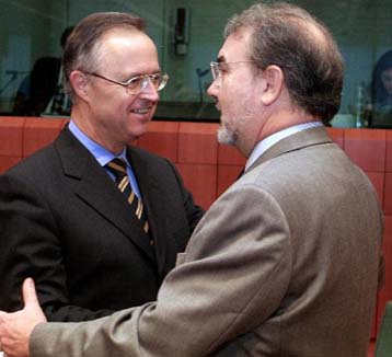 Προειδοποίηση της Κομισιόν προς Γερμανία και Πορτογαλία για τη μείωση των ελλειμμάτων