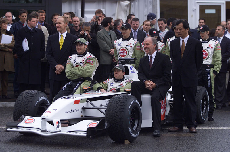 BAR: Περιμένοντας το… 2004