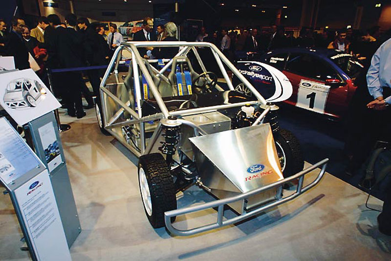 Χωμάτινο Kart για νέους οδηγούς από τη Ford