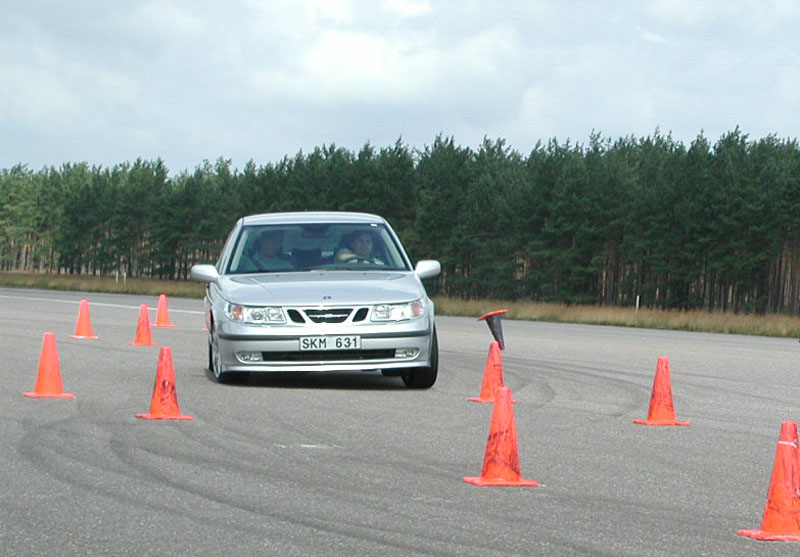 Η Saab ανακαλεί 6.351 μοντέλα 9-5