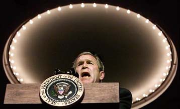 «Τακτοποιήστε τα του οίκου σας» προειδοποιεί ο Μπους το Ιράκ, το Ιράν και τη Β.Κορέα