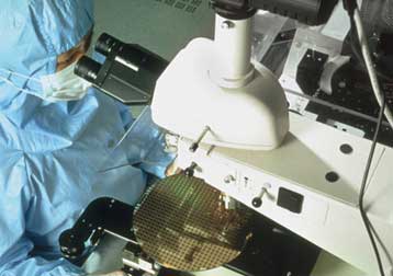 Ο δεύτερος μεγαλύτερος κατασκευαστής επεξεργαστών θα παράγει τσιπ της AMD