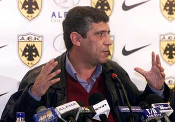 Νέα ψήφος εμπιστοσύνης του Σάντος στους παίκτες της ΑΕΚ