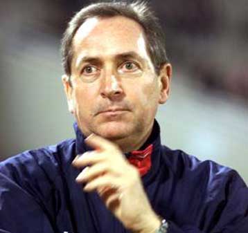 Σε τέσσερις εβδομάδες επιστρέφει ο Ουγιέ στον πάγκο της Λίβερπουλ