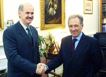 Συμπαραστέκεται η Αθήνα στο δοκιμαζόμενο από το σεισμό τουρκικό λαό