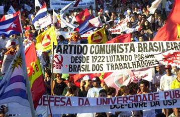 «Μανιφέστο για έναν κόσμο δίχως πόλεμο» υπογράφηκε στο Πόρτο Αλέγκρε