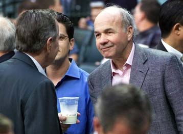 Την παραίτησή του και από το ΔΣ της Enron ανακοίνωσε o Κένεθ Λέι