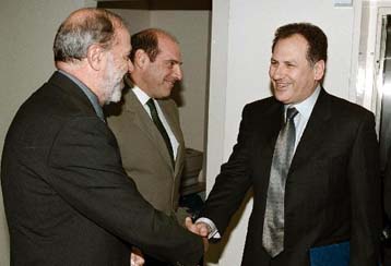 Συνάντηση με την ηγεσία των βιομηχάνων είχε ο Κώστας Λαλιώτης