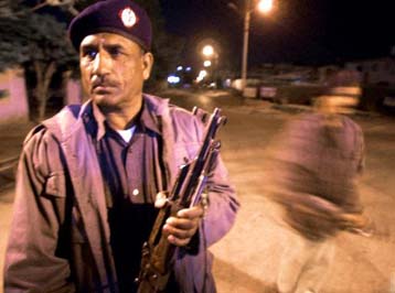 Τρεις συλλήψεις υπόπτων για την υπόθεση της απαγωγής του Περλ στο Πακιστάν