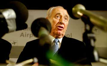 Αμφιβολίες για την ύπαρξη εναλλακτικής παλαιστινιακής ηγεσίας εκφράζει ο Σιμόν Πέρες