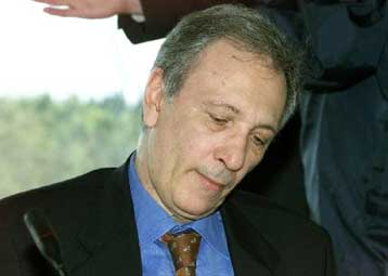 Εντός του 2002 φιλοδοξεί ο Τζεμ να αρχίσει τις ενταξιακές διαπραγματεύσεις η Τουρκία