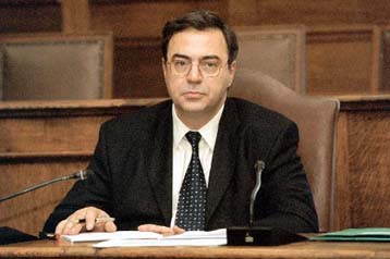 Δεν θέτει θέμα αδιαφάνειας η Κομισιόν για τα δημοσιονομικά, λέει ο υπουργός Οικονομίας