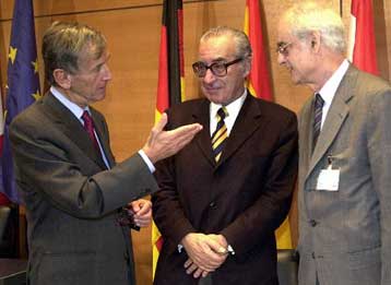 Τα Κοινοβούλια της ΕΕ δεσμεύτηκαν να εντείνουν τον αγώνα κατά του ξεπλύματος χρημάτων