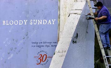 Έκρηξη στο Λόντοντερι της Β.Ιρλανδίας, με έναν σοβαρά τραυματία