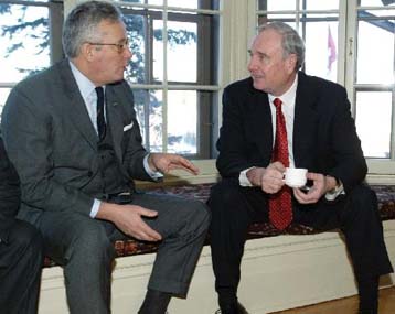 Η διεθνής οικονομία ανακάμπτει, οι κίνδυνοι όμως παραμένουν, επιβεβαίωσε η G7