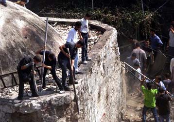 Προσωρινή εισβολή ισραηλινών δυνάμεων στη Ναμπλούς, με στόχο τον Τύμβο του Ιωσήφ