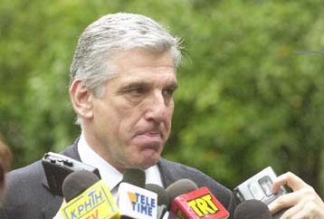 Ενημέρωση Σημίτη από Παπαντωνίου για τα εξοπλιστικά προγράμματα του ΥΠΕΘΑ