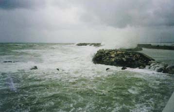 Απαγόρευση απόπλου από Πειραιά και Ραφήνα λόγω δυσμενών καιρικών συνθηκών