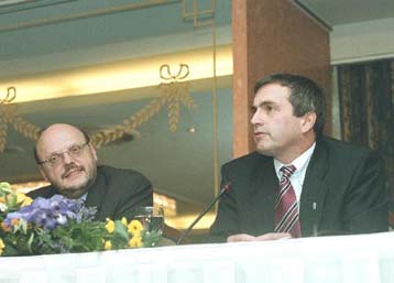 Συλλήψεις υπόπτων για τρομοκρατικές ενέργειες ζήτησε πάλι ο Τόμας Μίλερ