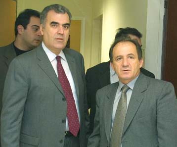 Με 15 σενάρια η εισήγηση των Βρετανών για το ασφαλιστικό