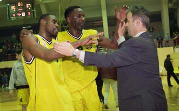 Παρελθόν ο Νίκος Κωστόπουλος από τον πάγκο της Δάφνης