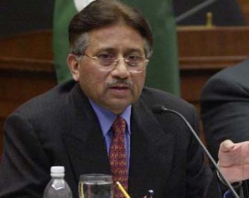 «Όχι» σε τρομοκράτες και επίδοξους ανατροπείς του καθεστώτος, λέει ο Μουσαράφ