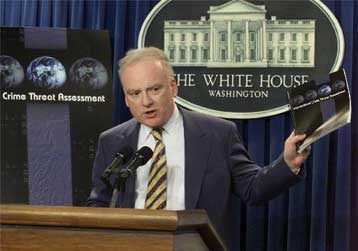 To Internet όπλο στα χέρια της Αλ Κάιντα, υποστηρίζει η Ουάσινγκτον