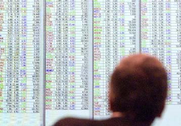 Υποχωρεί το ΧΑΑ την Παρασκευή, με «οδηγό» τα blue chips