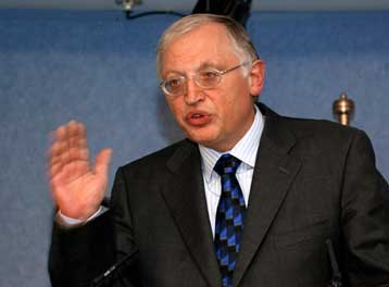 Δεν αλλάζει το χρονοδιάγραμμα της διεύρυνσης, ακόμα και αν δεν λυθεί το Κυπριακό