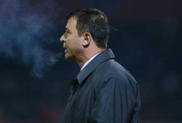 «Στόχος μας και το Κύπελλο» τονίζει ο Τάκης Λεμονής