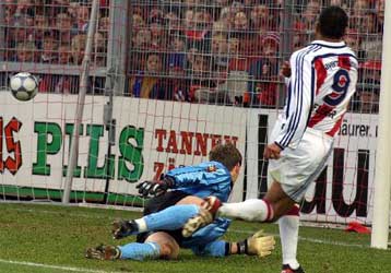 Ισοπαλία στην εκπνοή για τη Λεβερκούζεν, επιτέλους νίκη για τη Μπάγερν